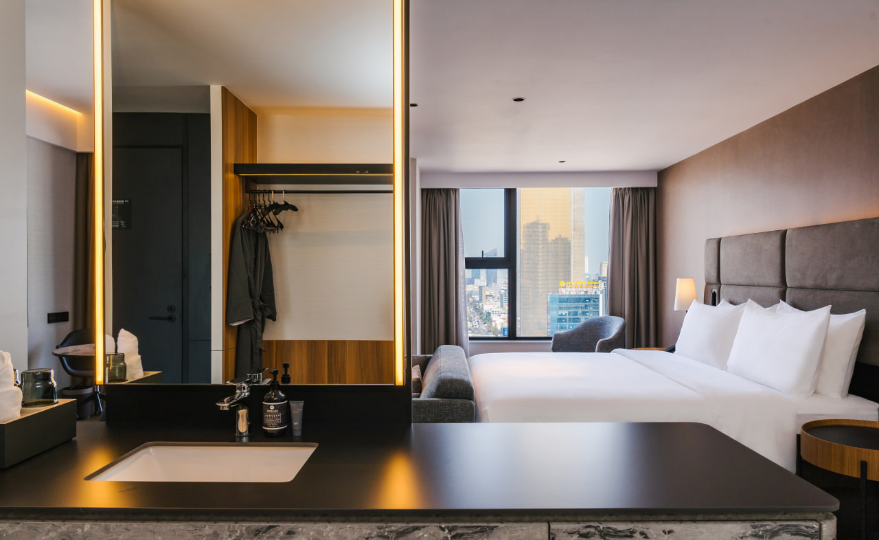 Deluxe Double Disability Room