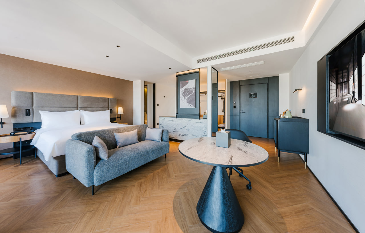 Deluxe Double Disability Room